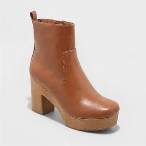 Women's Aggy Clog Boots - Universal Thread Cognac Size 9 Chestnut Brown Platform